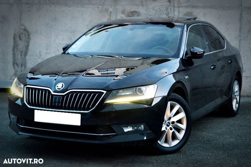 Skoda Superb 2.0 TDI DSG Style - 1