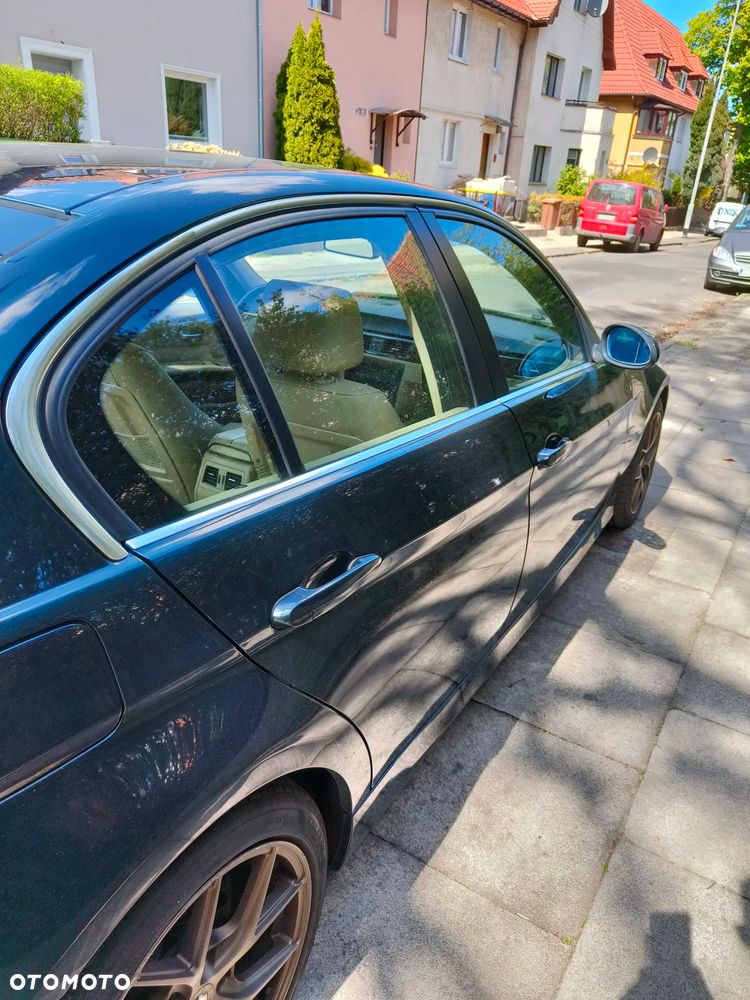 BMW Seria 3 325i - 24