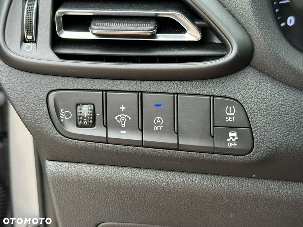 Hyundai i30 - 23