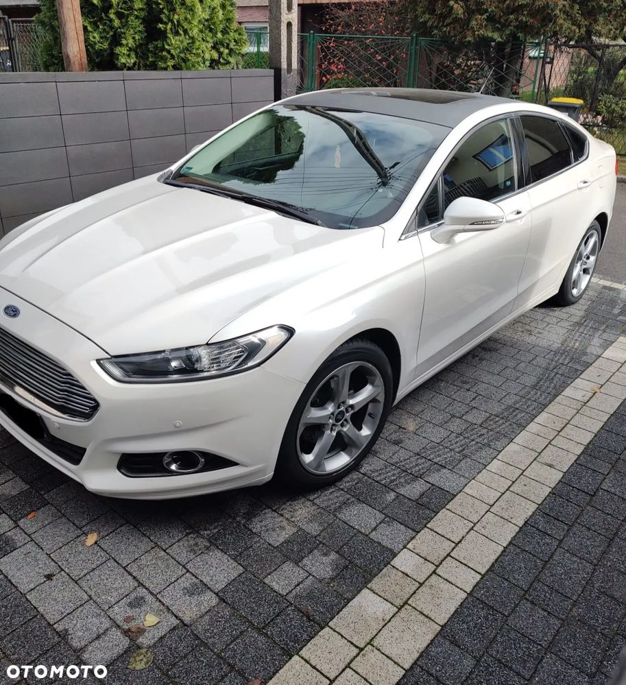 Ford Fusion 2.0 EcoBoost Titanium - 4