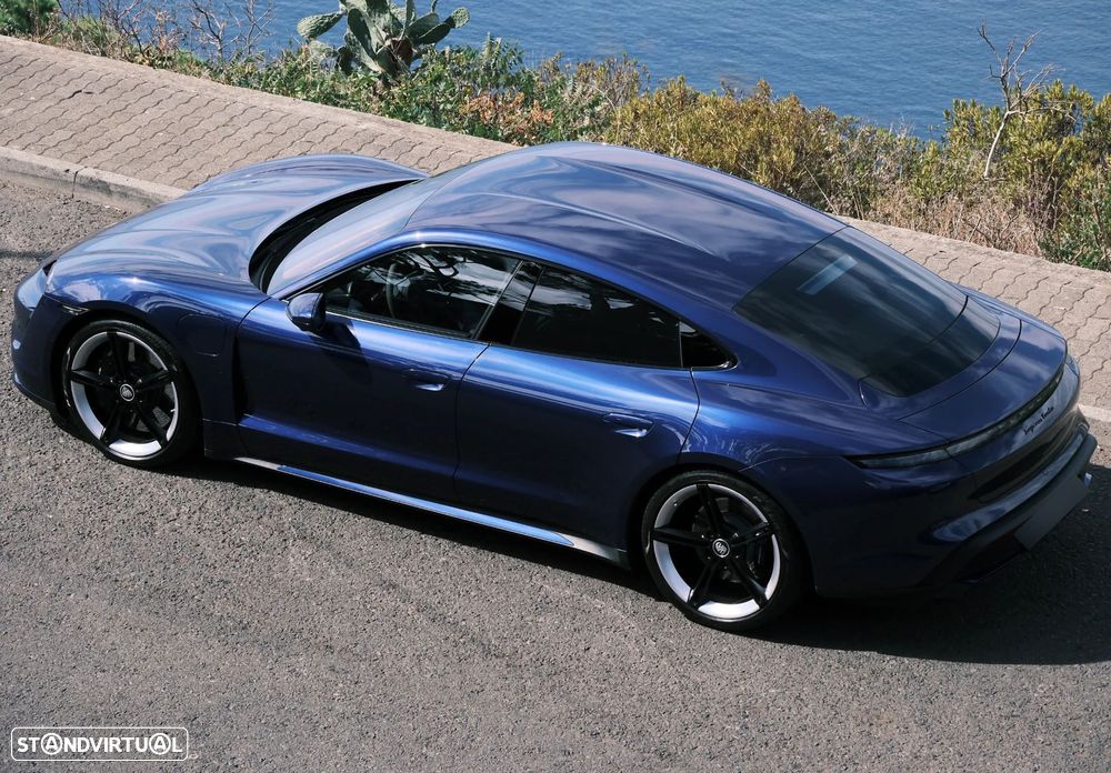 Porsche Taycan Turbo - 6