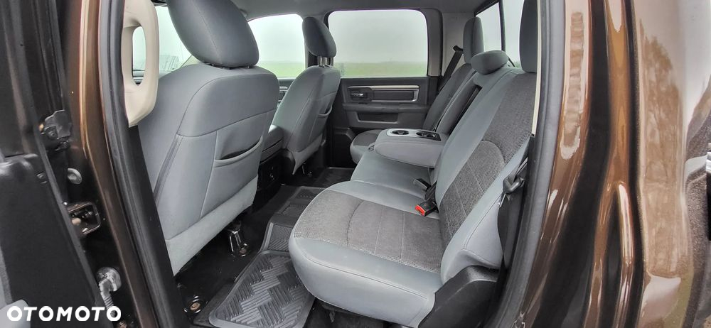 Dodge RAM 1500 5.7 4x4 - 8