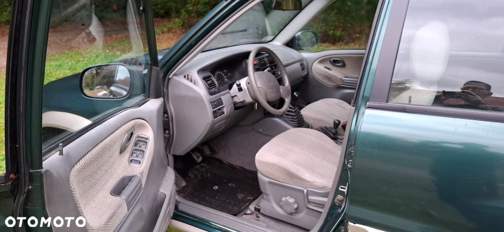 Suzuki Grand Vitara 2.0 HDi - 7