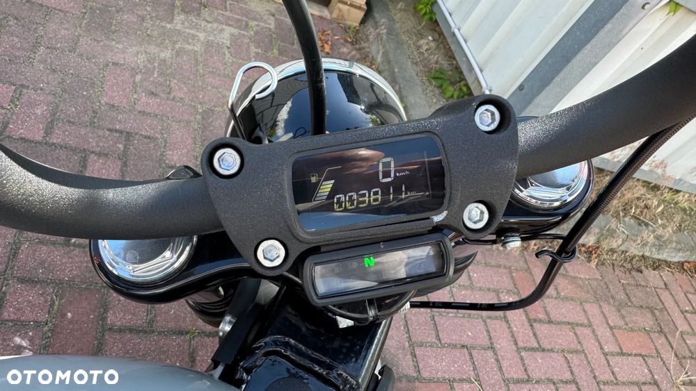 Harley-Davidson Softail Street Bob - 6