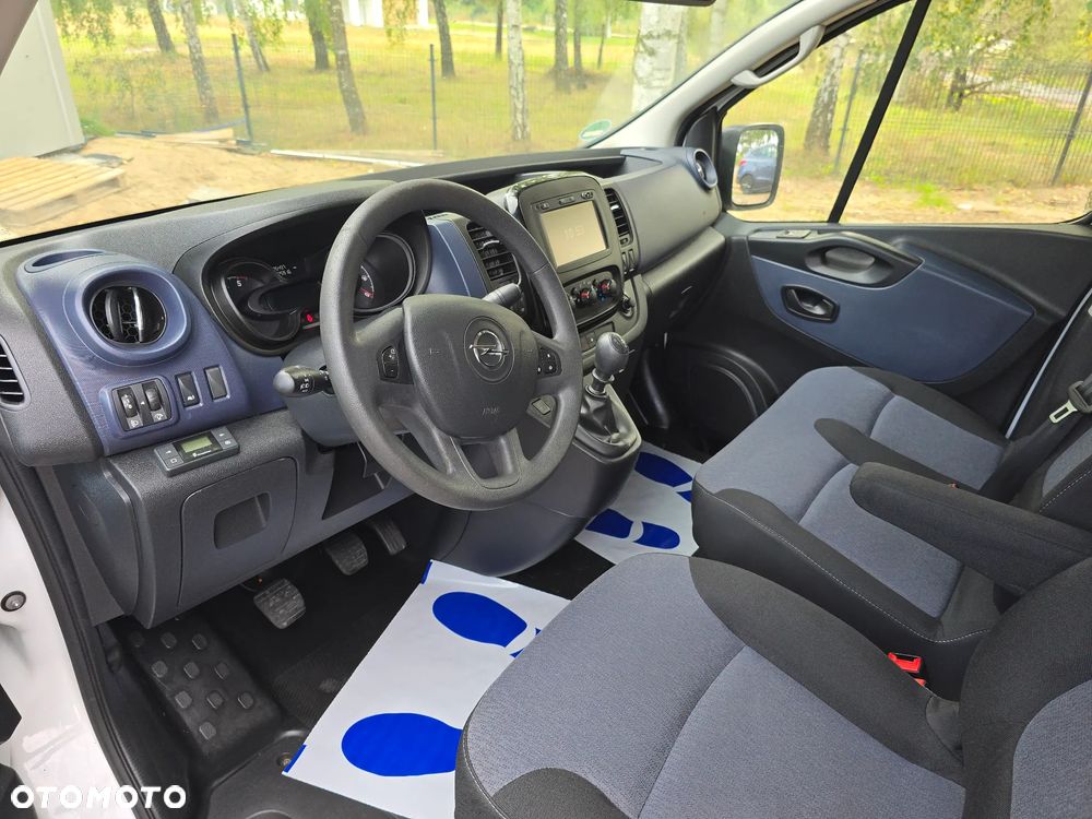 Opel Vivaro L2H1 2,9t Elegance Premium - 9