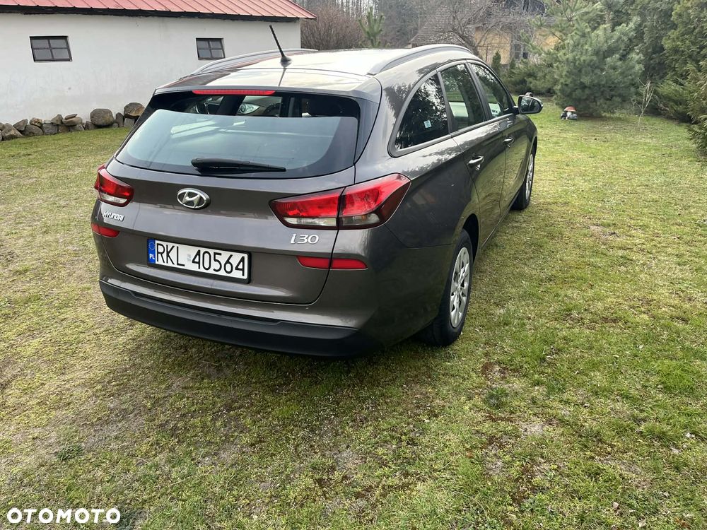 Hyundai i30 1.4 Style - 11