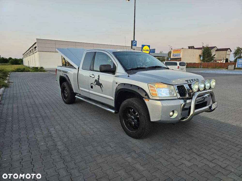 Nissan Titan 5.6 V8 SE Crew Cab - 2