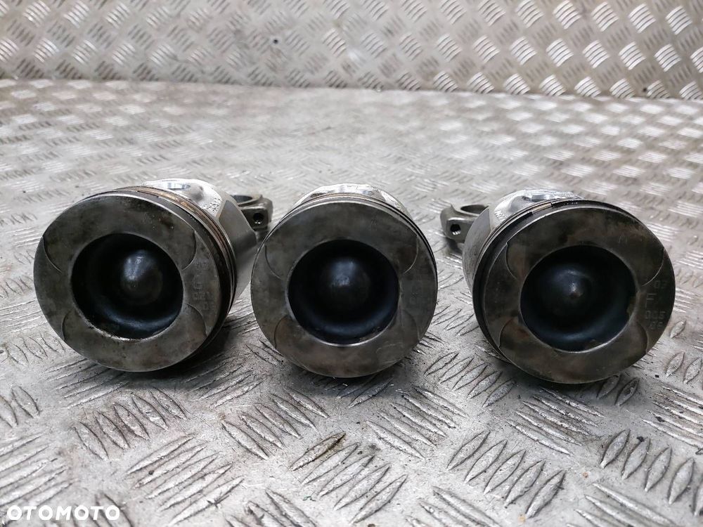 TŁOK + KORBOWÓD 3 SZT  RENAULT KOLEOS I 2.0 DCI M9R832 1065.3 - 3