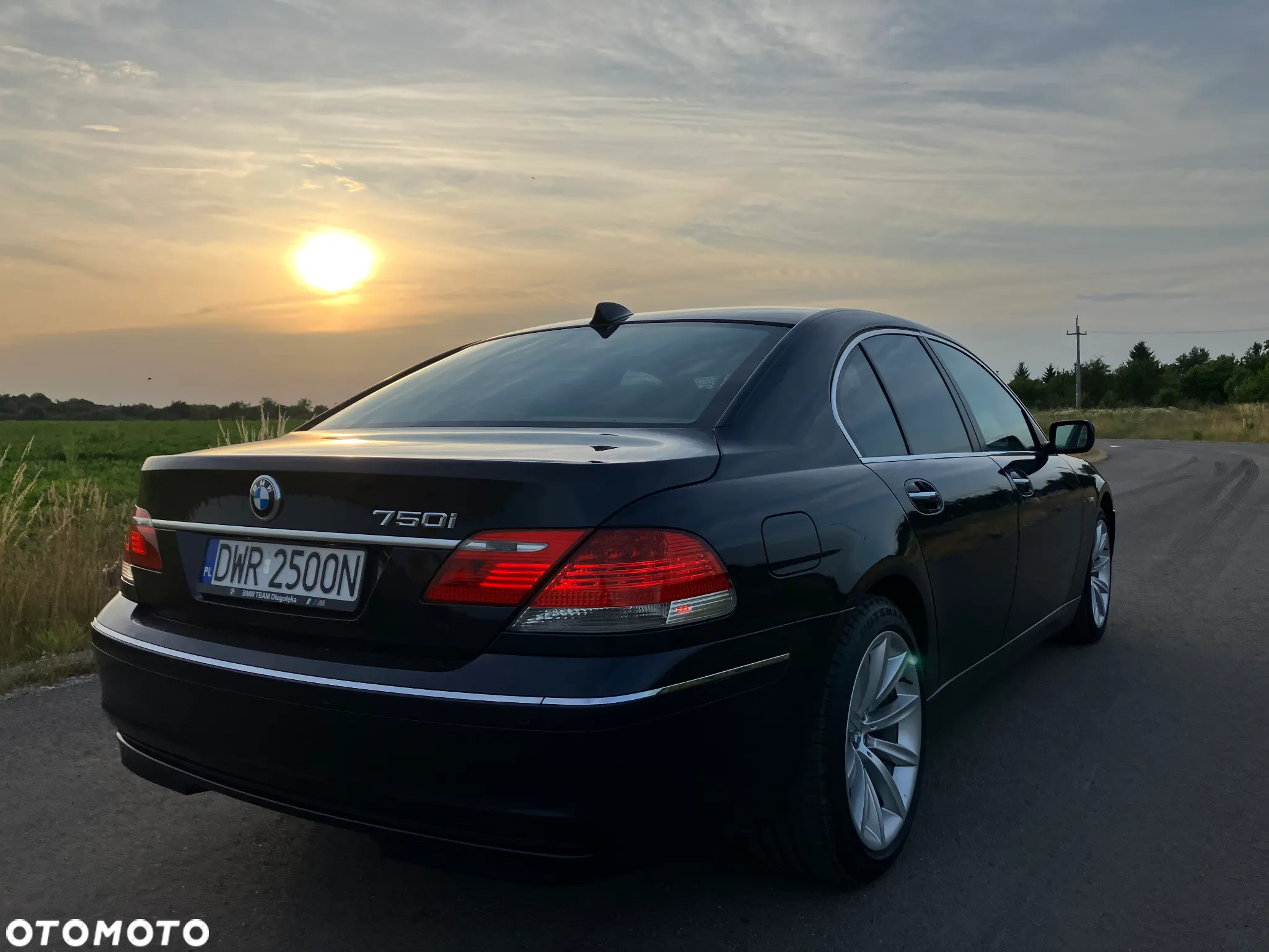 BMW Seria 7 750i - 21