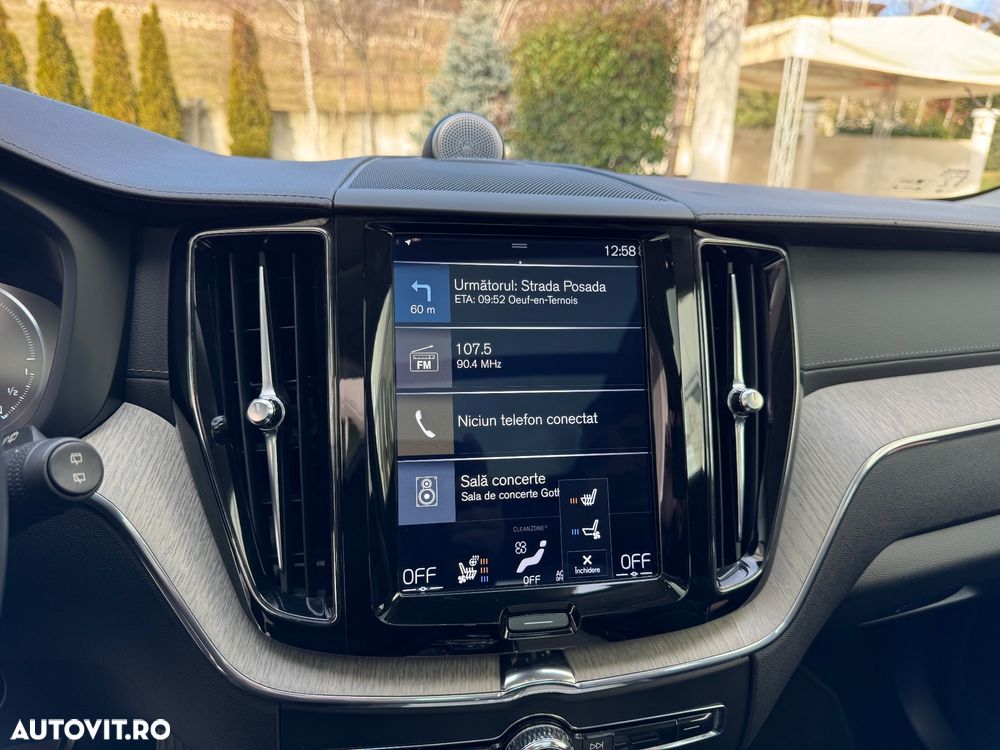 Volvo XC 60 Recharge T8 Twin Engine eAWD Inscription - 32