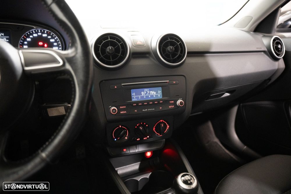 Audi A1 Sportback 1.4 TDI Design - 15