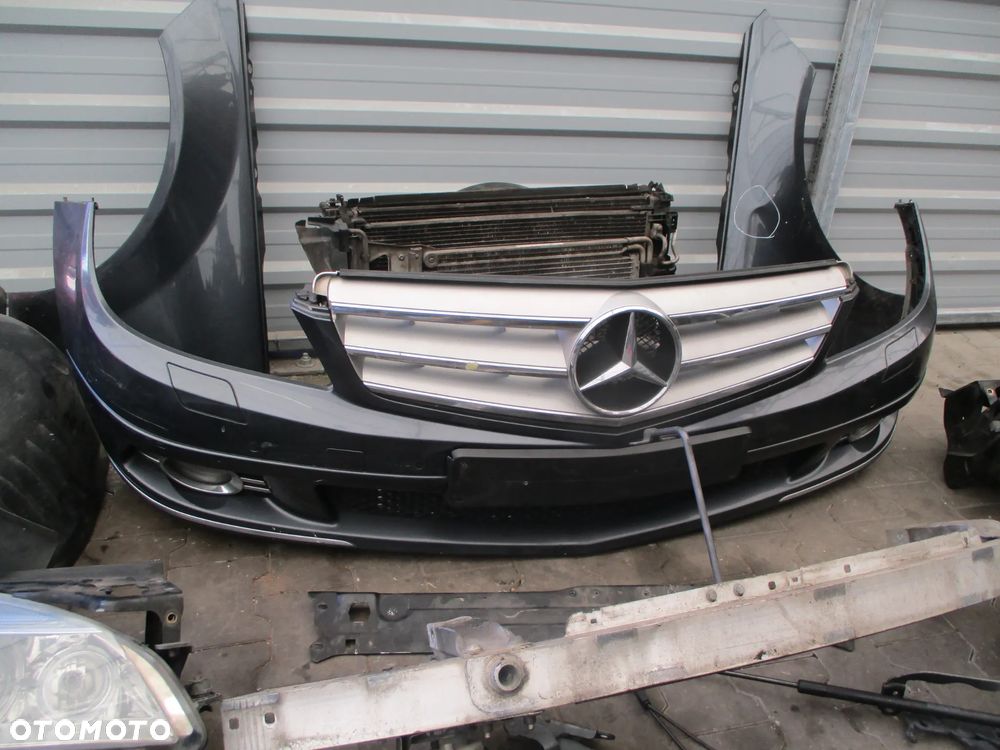MERCEDES C KLASA W204 2007- ZDERZAK PRZEDNI PRZÓD 6xPDC - 1