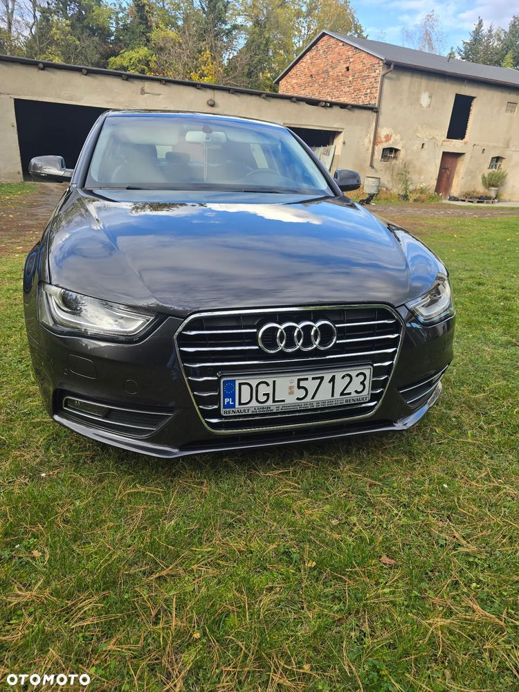 Audi A4 2013 photo 2