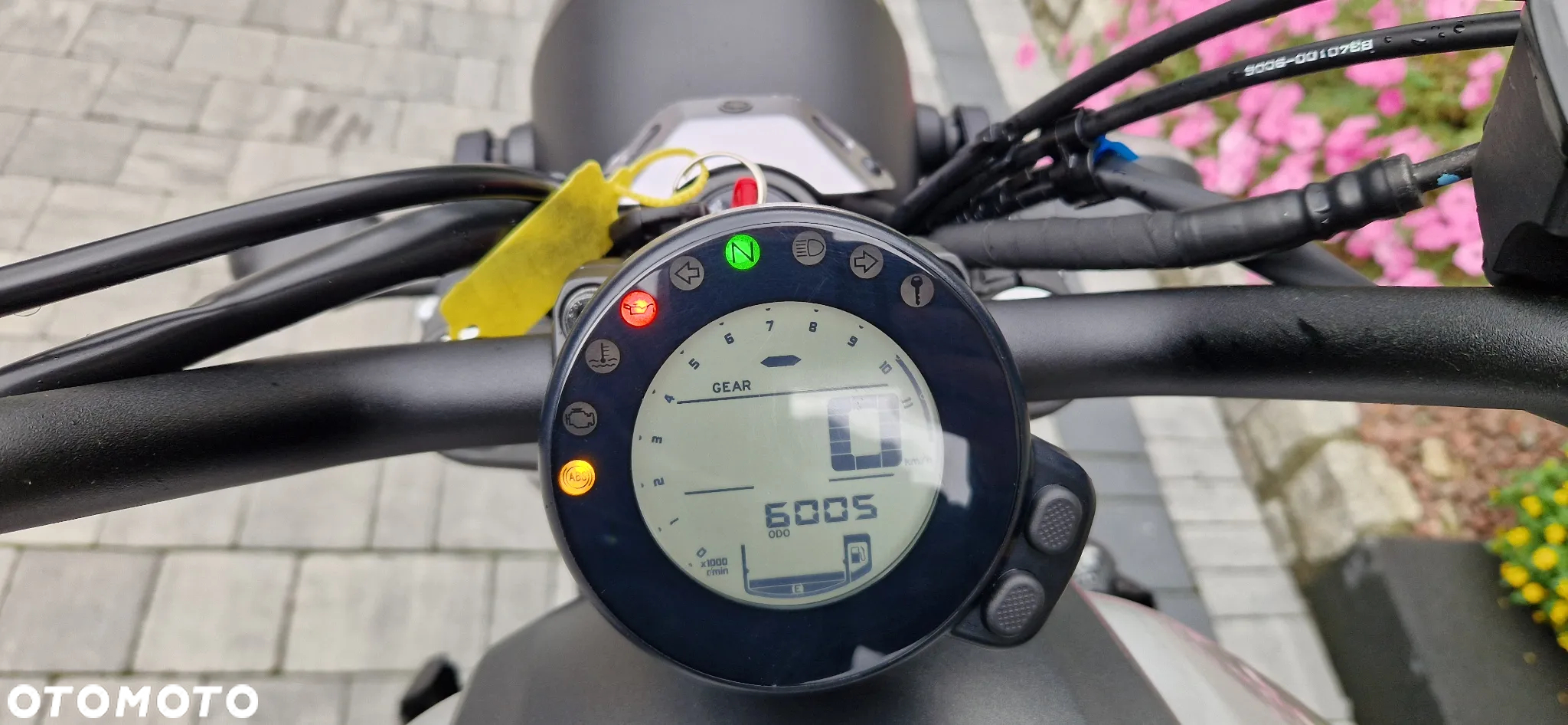Yamaha XSR - 13