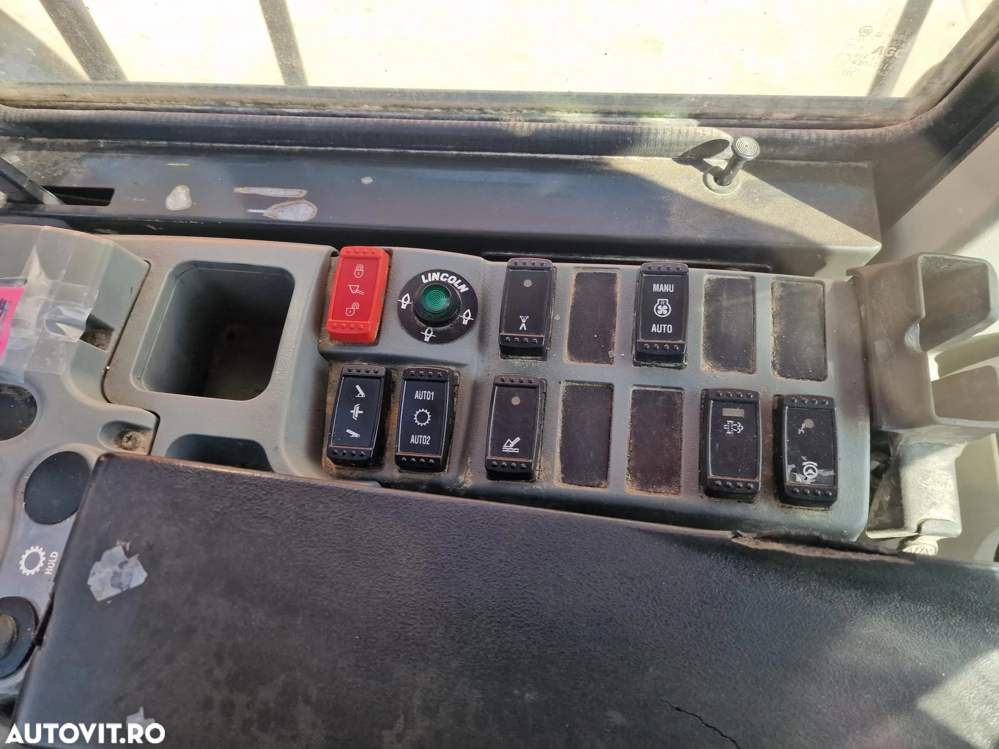 Hitachi ZW330-6, 2016, 7.477h, 33 tone, cupa 5,5mc cu dinti, Cupla rapida,Gresare automata, Anvelope NOI, STARE FOARTE BUNA-posibilitate leasing-PROMOTIE 109.900 EUR+Tva - 13