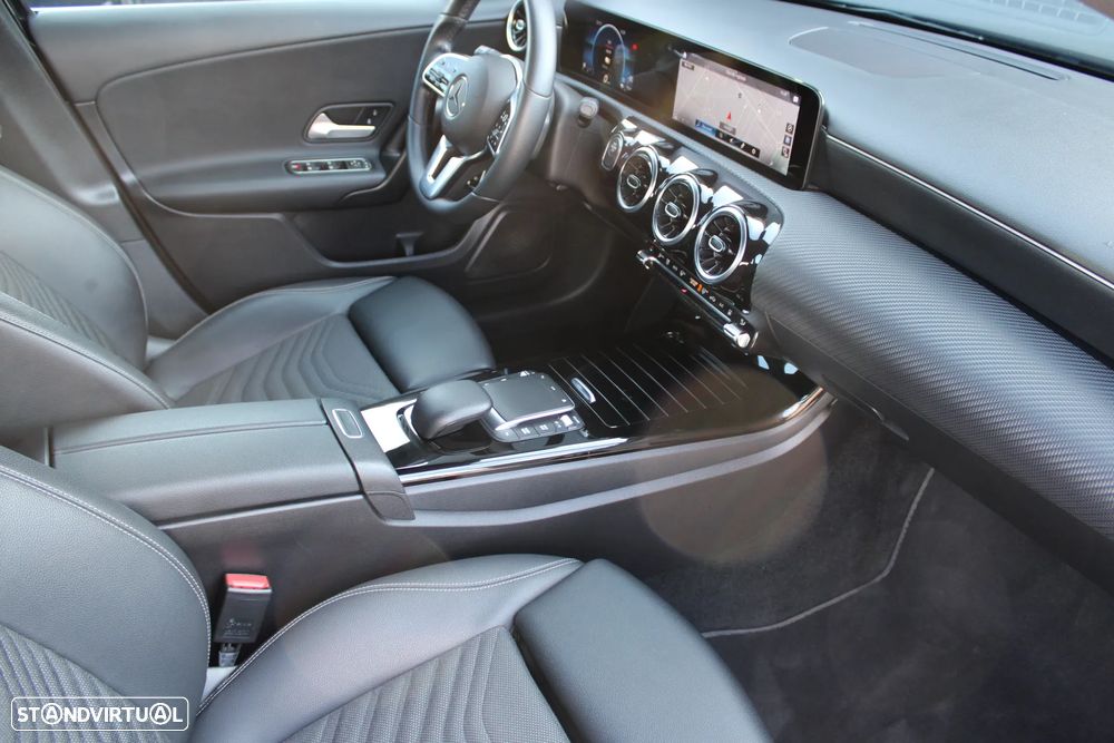 Mercedes-Benz A 250 e Style Plus - 23