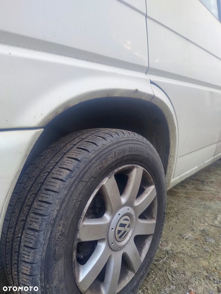 Volkswagen Caravelle GL - 10