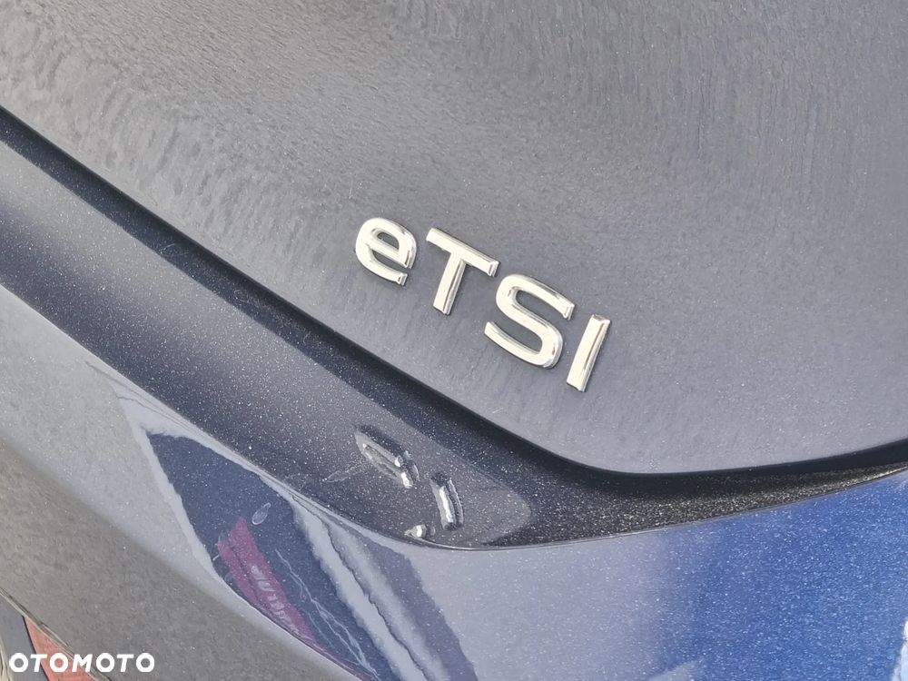 Volkswagen Golf 1.5 eTSI EVO Style DSG - 21