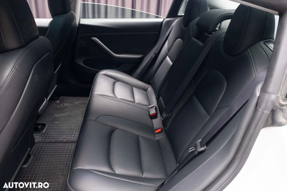 Tesla Model 3 Performance - 17