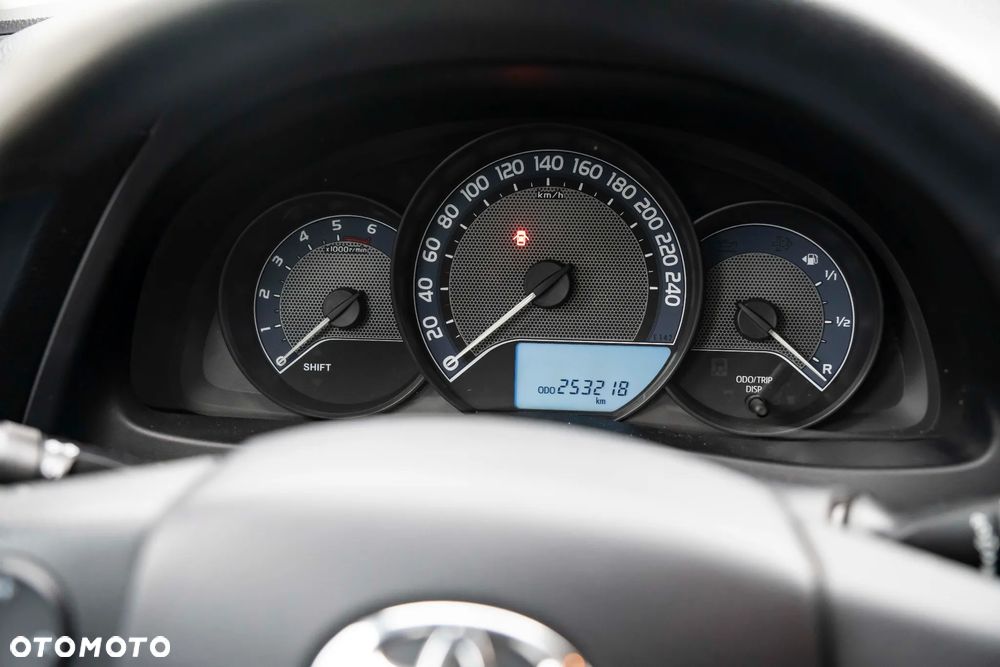 Toyota Auris 1.4 D-4D Active - 14