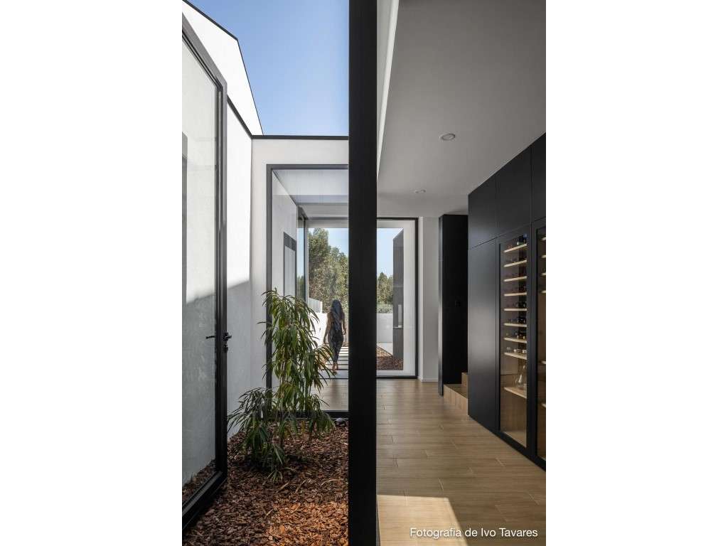 Moradia de Arquitetura Contemporânea | Luxo, Privacidade e Exclusiv... - Grande imagem: 5/33