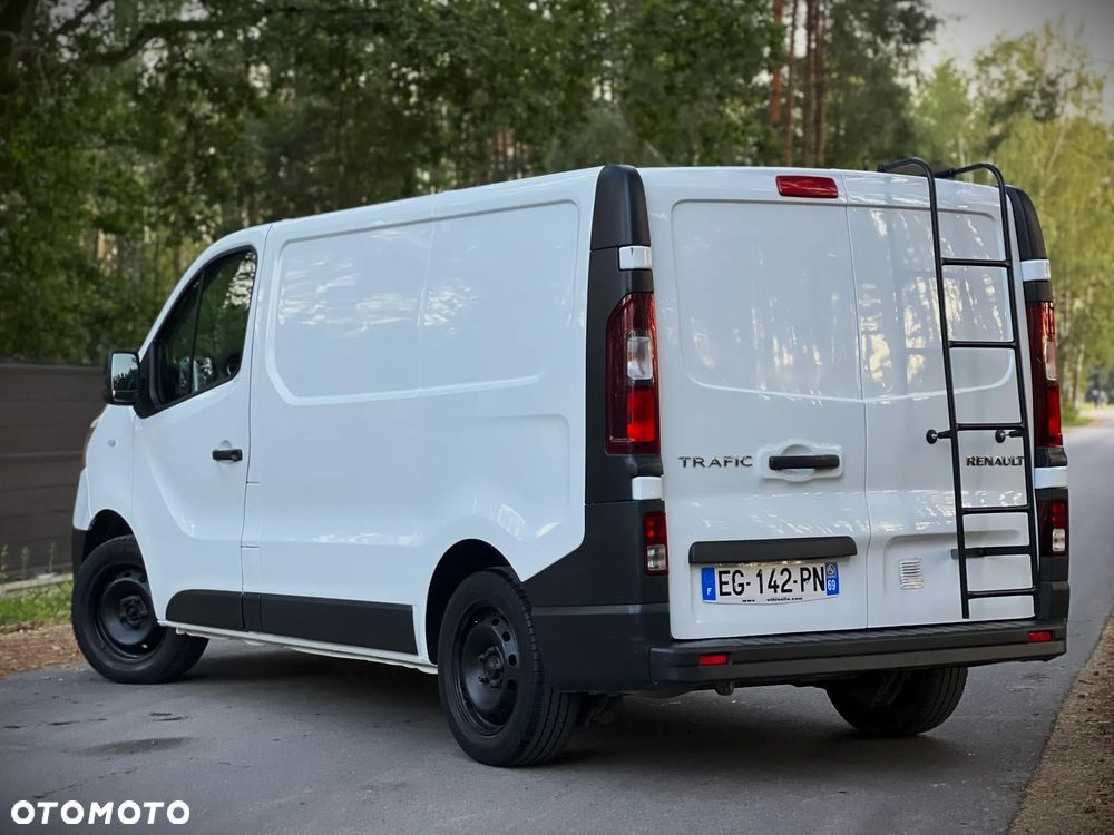 Renault Trafic - 23