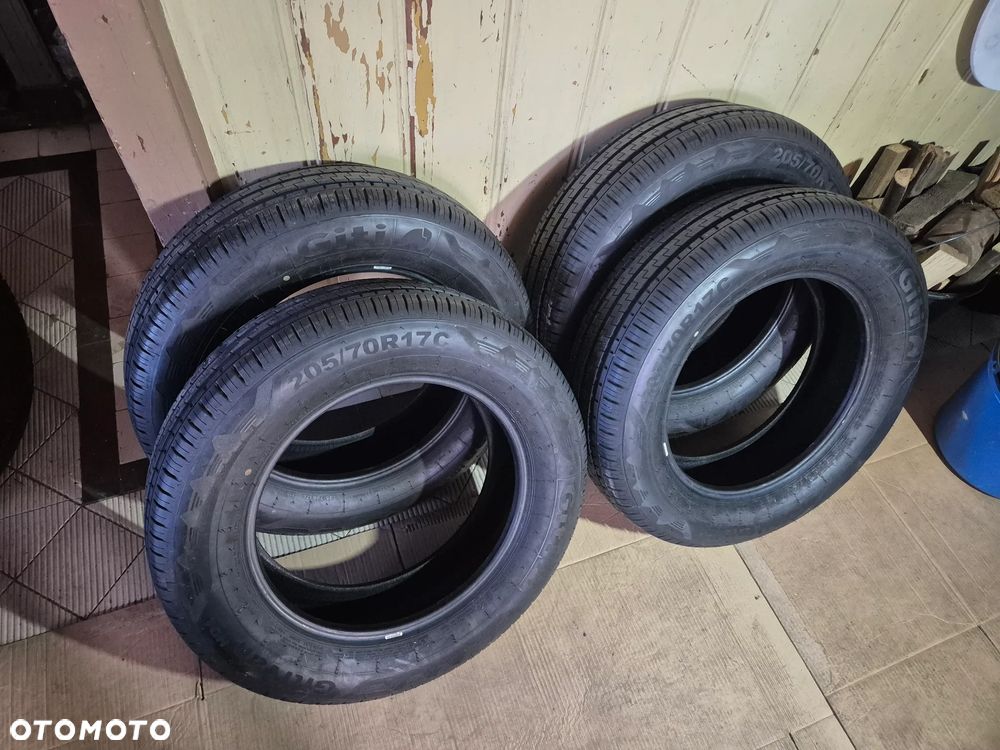 Opony BUS Giti 205/70 R17C - 1