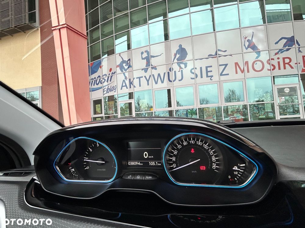 Peugeot 2008 1.2 PureTech Allure Pack S&S - 32