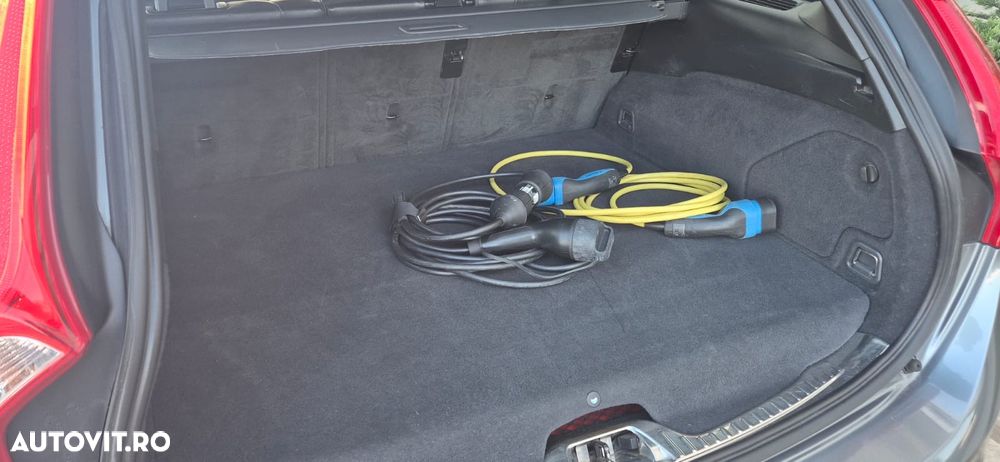 Volvo V60 D6 Plug-In-Hybrid AWD Geartronic Pure Limited - 26