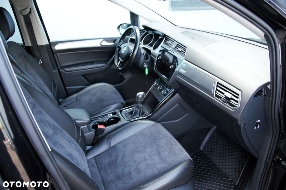 Volkswagen Touran 1.6 TDI SCR (BlueMotion Technology) DSG Trendline - 10