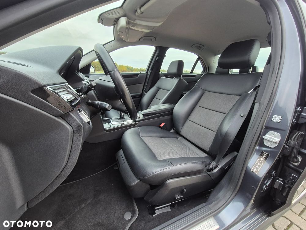 Mercedes-Benz Klasa E 200 CGI BlueEFFICIENCY Automatik Avantgarde - 28