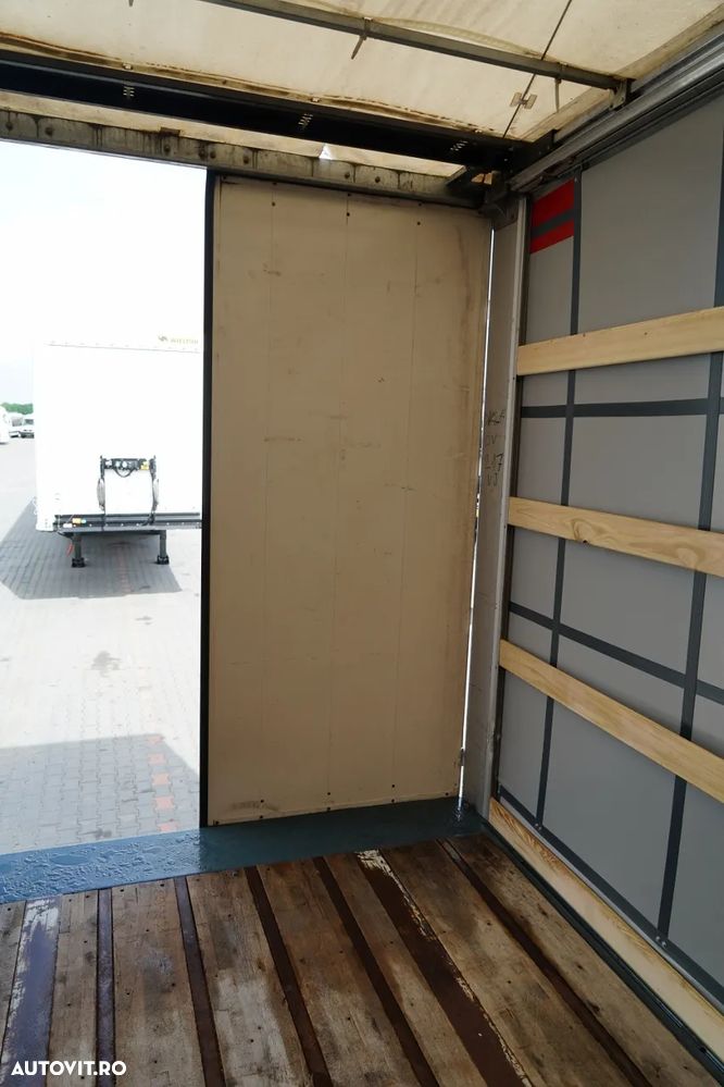 Fruehauf / CORTINĂ / STANDARD / LIFT 2.000 kg / BALCĂ PODEA PUTERNICĂ / AXE SAF - 20