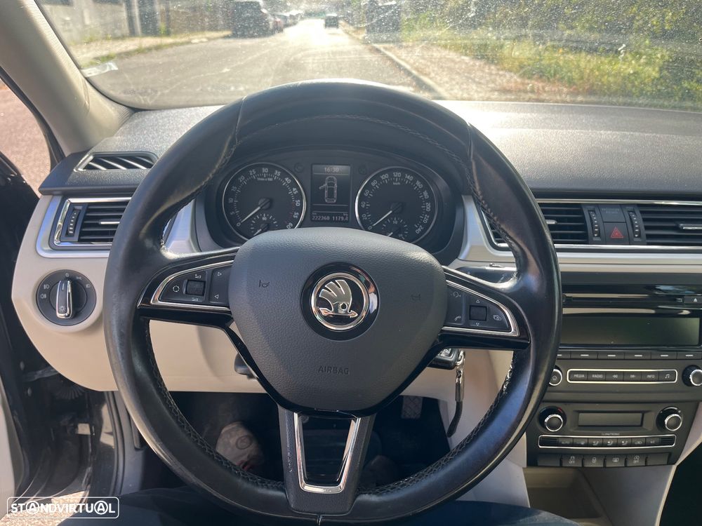 Skoda Rapid Spaceback 1.6 TDi Elegance - 3