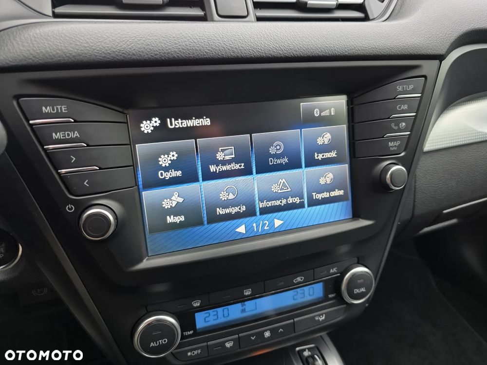Toyota Avensis - 34