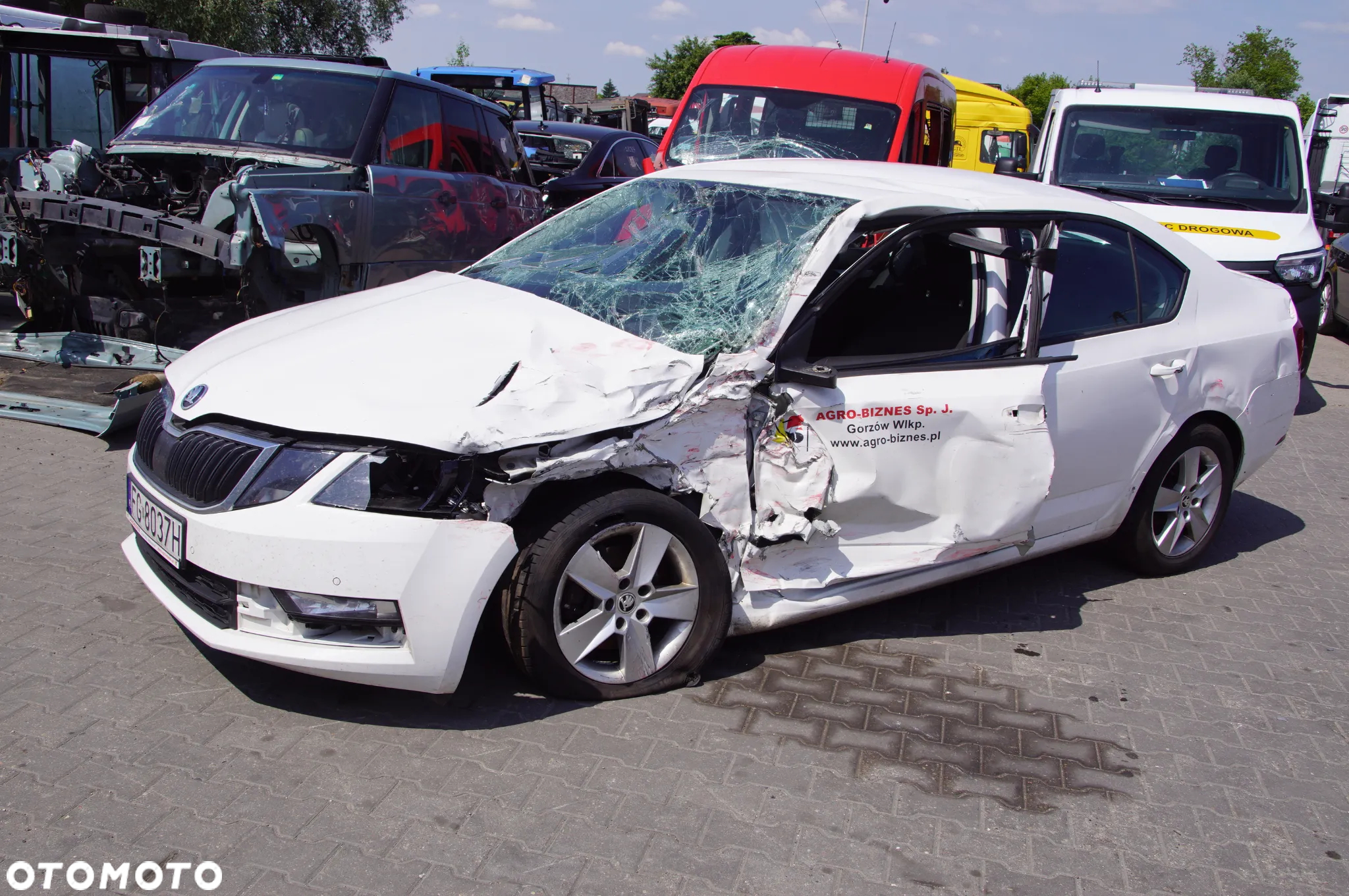 POJAZD NA CZĘŚCI KASACJA SZROT TEL 692324777 Skoda Octavia 3 2.0 tdi crmb 150 kod lakieru LF9E skrzynia pgt hatchback felga amortyzator wtryskiwacz drzwi klapa lampa ćwiartka próg słupek - 18