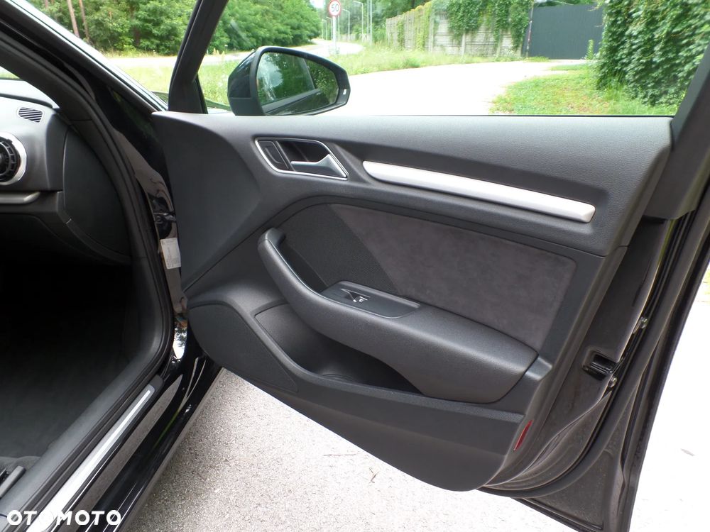 Audi A3 Sportback 2.0 TDI Ambiente - 28