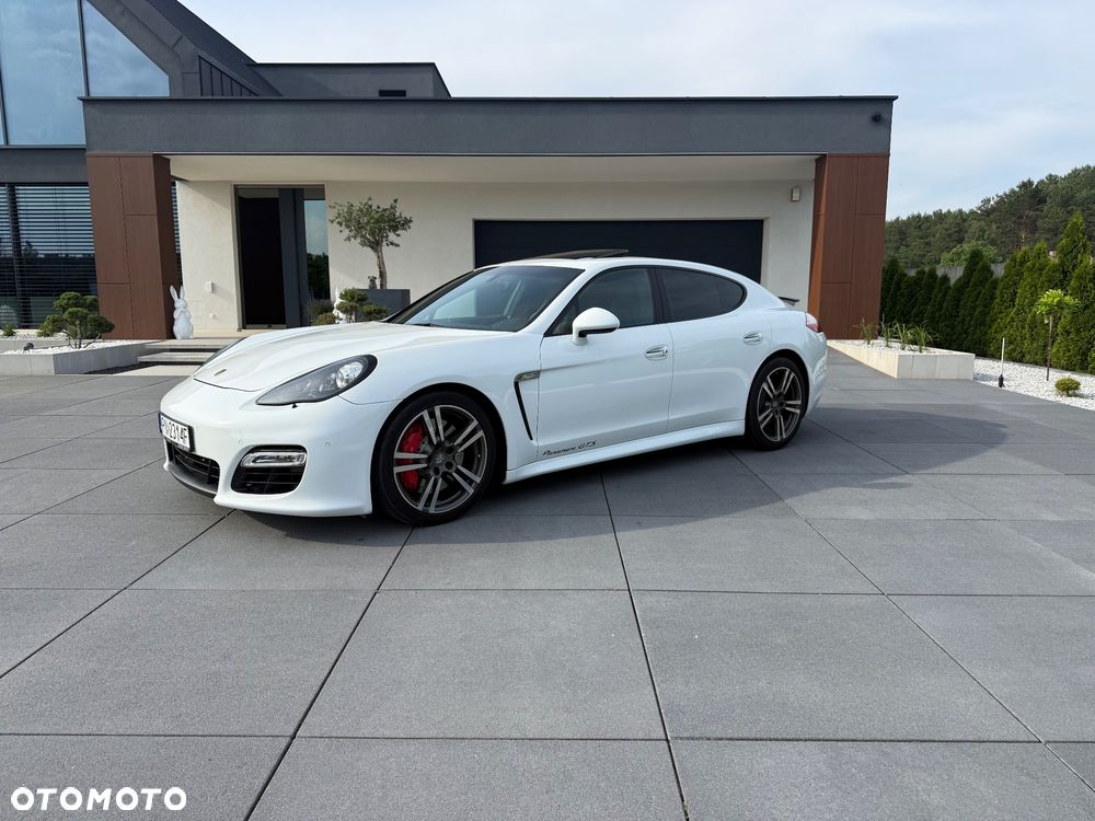 Porsche Panamera GTS - 2