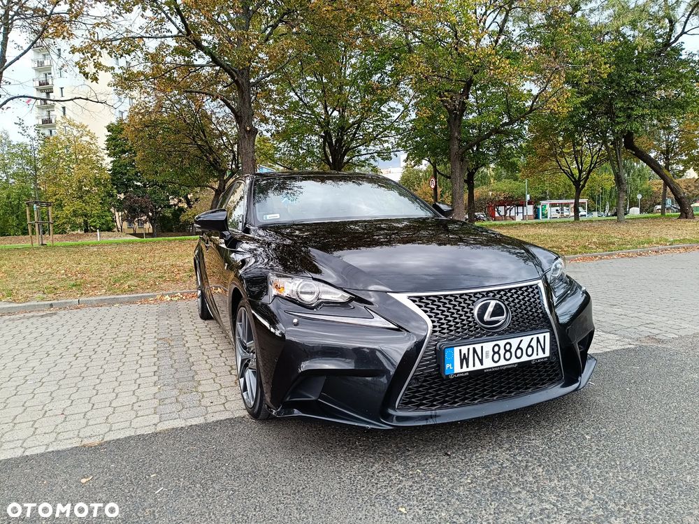 Lexus IS 200t F Sport - 3