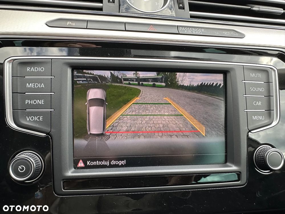 Volkswagen Passat Alltrack 2.0 TDI SCR 4Mot DSG - 16