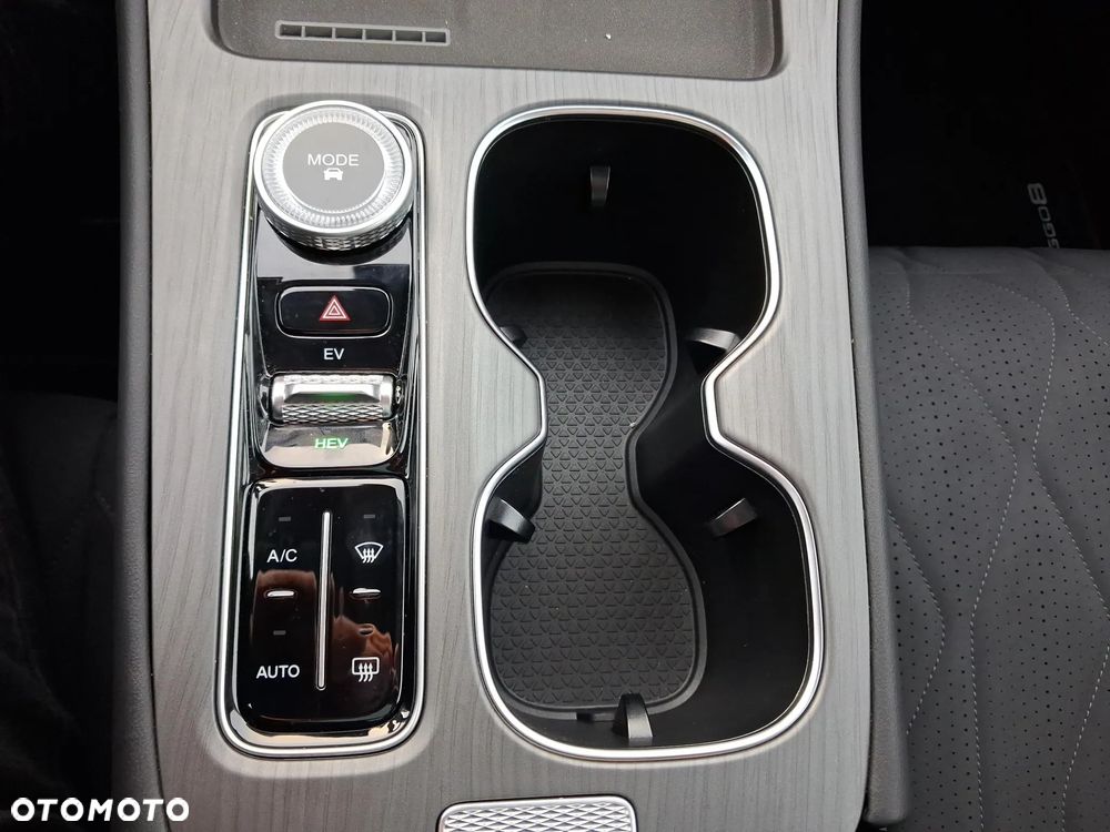 Chery Tiggo 8 1.6 T-GDI Prestige DCT - 28