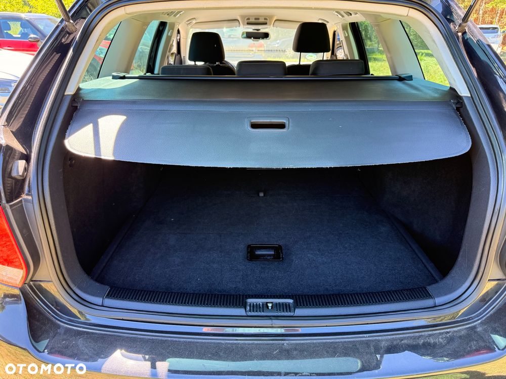 Volkswagen Golf 1.6 TDI DPF Comfortline - 20