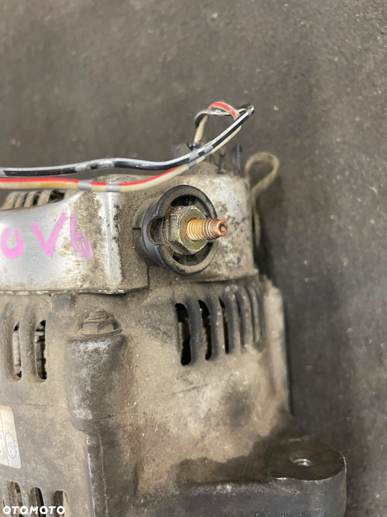 SUZUKI VITARA 2,0 V6 ALTERNATOR - 2