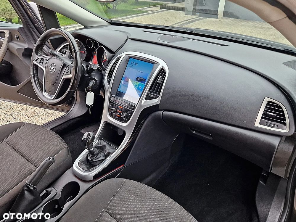 Opel Astra 1.6 Innovation - 4