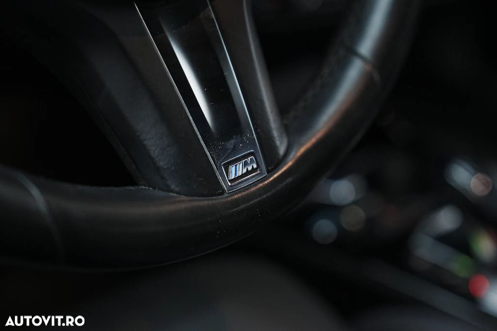 BMW Seria 2 220i Aut. M Sport - 28