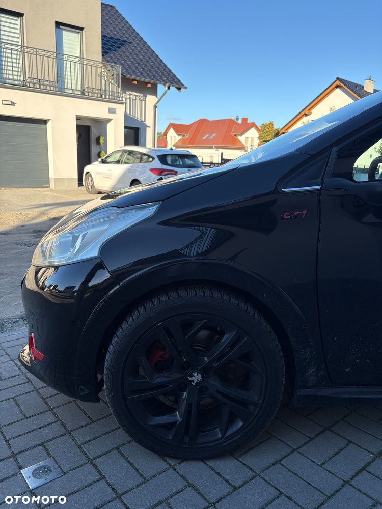 Peugeot 208 1.6 THP GTi - 5