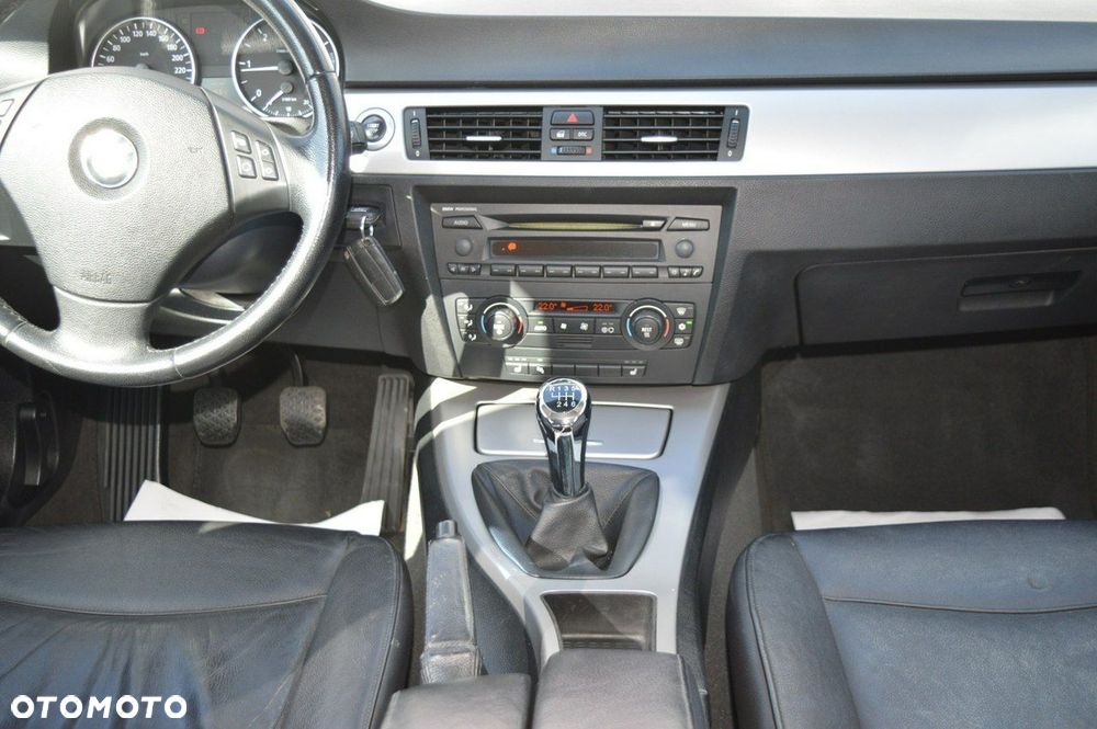 BMW Seria 3 320d - 21