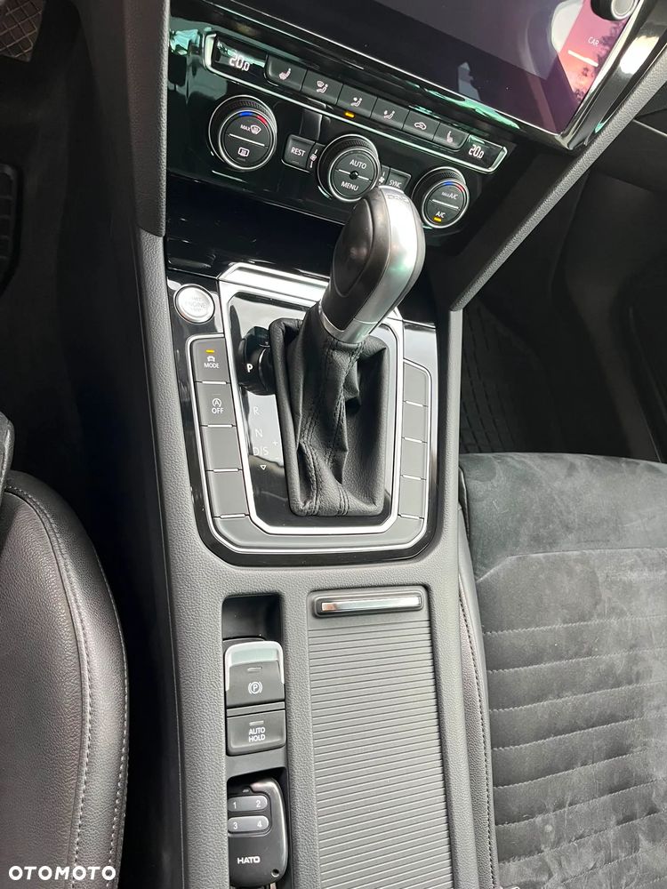 Volkswagen Passat 2.0 TDI SCR Highline DSG - 23