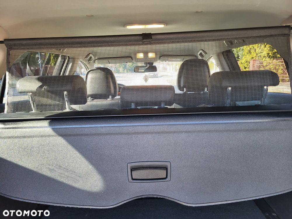 Toyota Avensis 2.0 D-4D Premium - 17