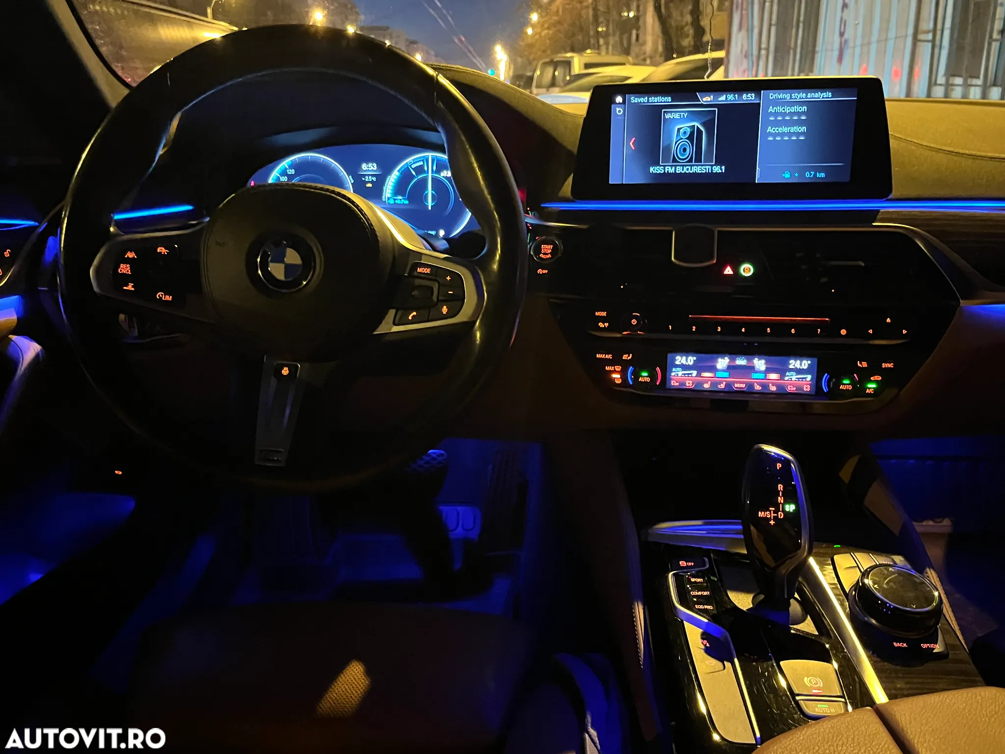 BMW Seria 5 520d Aut. Luxury Line - 13