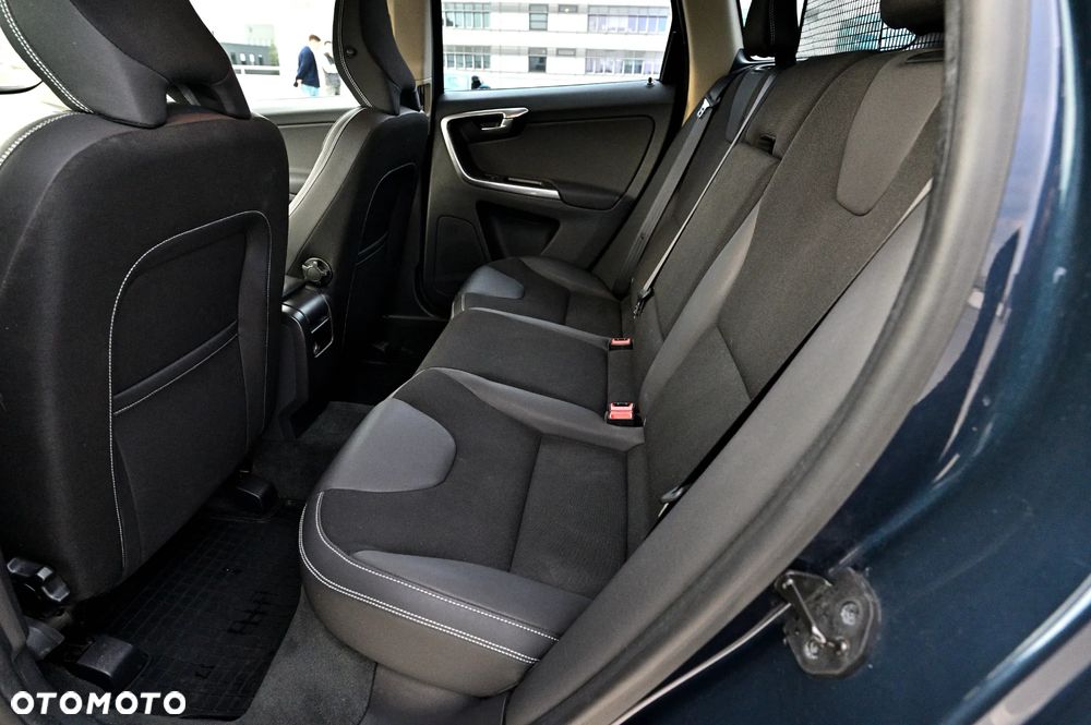 Volvo XC 60 D4 Momentum - 20